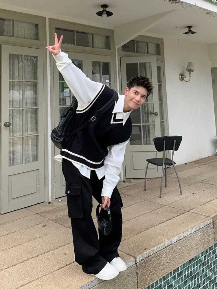 Knit Sweater Male Vest Sleeveless Aesthetic Mens Clothing Waistcoat V Neck Y2k Vintage Brown Korean 2024 Autumn Winter ClothesXJ250904