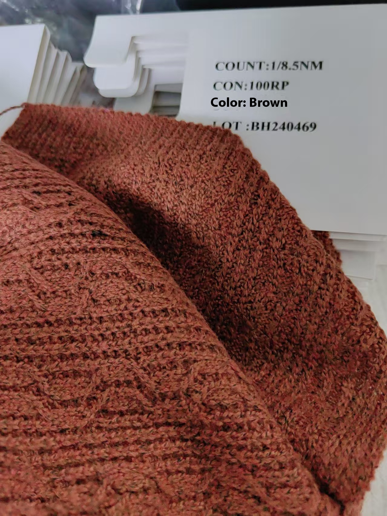 Manufacturer-Direct Custom Knit Fabrics for Fall/Winter Outerwear Sweaters - Chunky Knit Materials