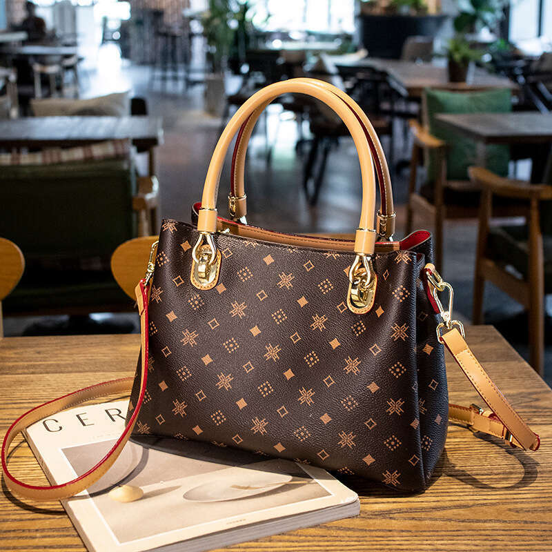Genuine Leather Women's 2025 New Trend Light Luxury Simple Handbag High-end Elegant Crossbody Shoulder Printed Bag