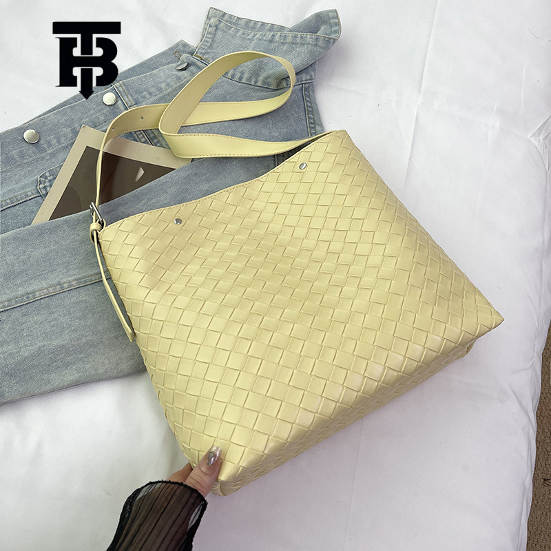 TB BHULAMTE Niche Texture Bucket Bag for Women Designer s bag 2025 New Single Shoulder Crossbody Bag Large Capacity Commuter Korean Retro Underarm Bag