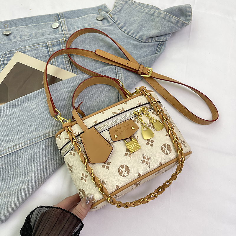 High-end bag for women 2025 new retro handbag printed square box bag shoulder messenger bag stylish cosmetic bag