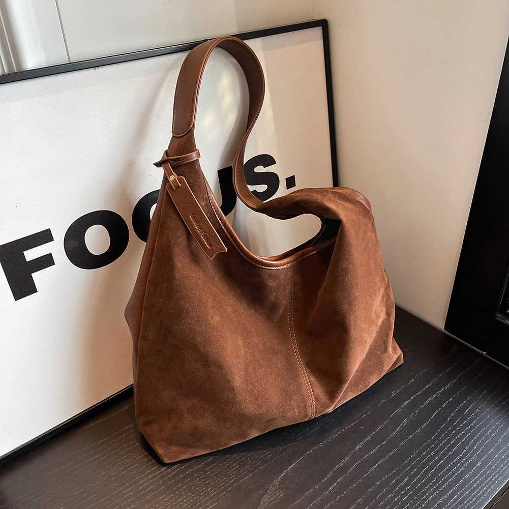 Women Suede Hobo Bag Vintage Shoulder Bag Autumn Winter Handbag Solid Color Large Capacity Shopping Bags Purse for Ladies Totes Z250903