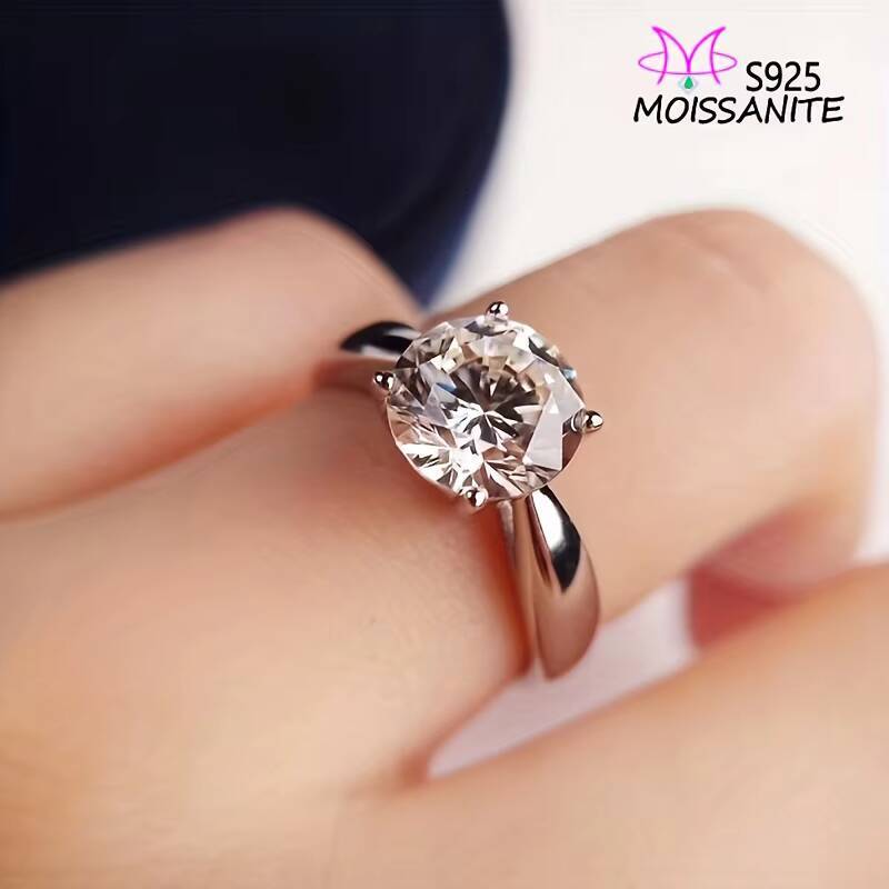Fashion Jewelry FourClaw Round 925 Sterling Silver Moissanite Rings for Women Wedding Engagement