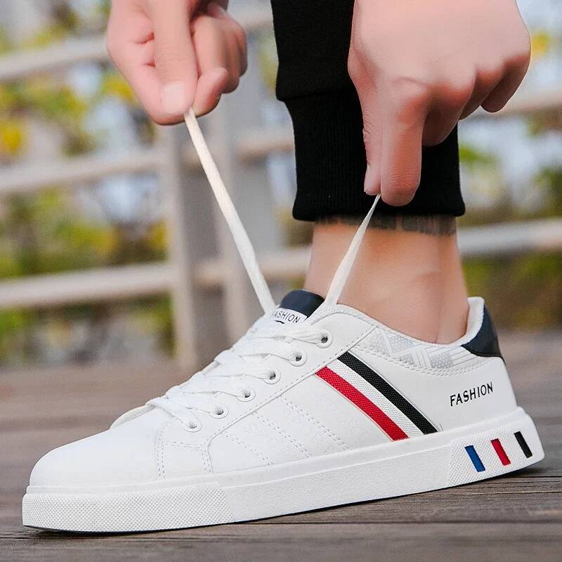 2024 Mens Casual Sneakers New Fashion Lace-up White Student Comfort Sports Plus Size Vulcanized Shoes Zapatillas De Hombre ddmysaturn