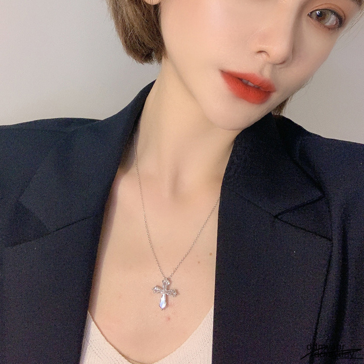 2025 Ins Top Sell Ddmyday Elegant Cross Pendant Simple Fashion Jewelry Sterling Sier Crystal 5A Cubic Zircon Dia Gemstones Party Eternity Women Clavic