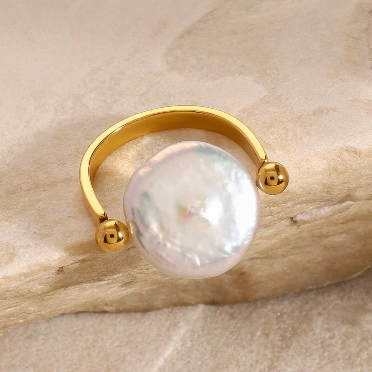 Youthway Gold Plated Stainless Steel Trend Luxury Freshwater Pearl Smooth UShed Ring For Women Waterproof Jewelry 2024 Y250904