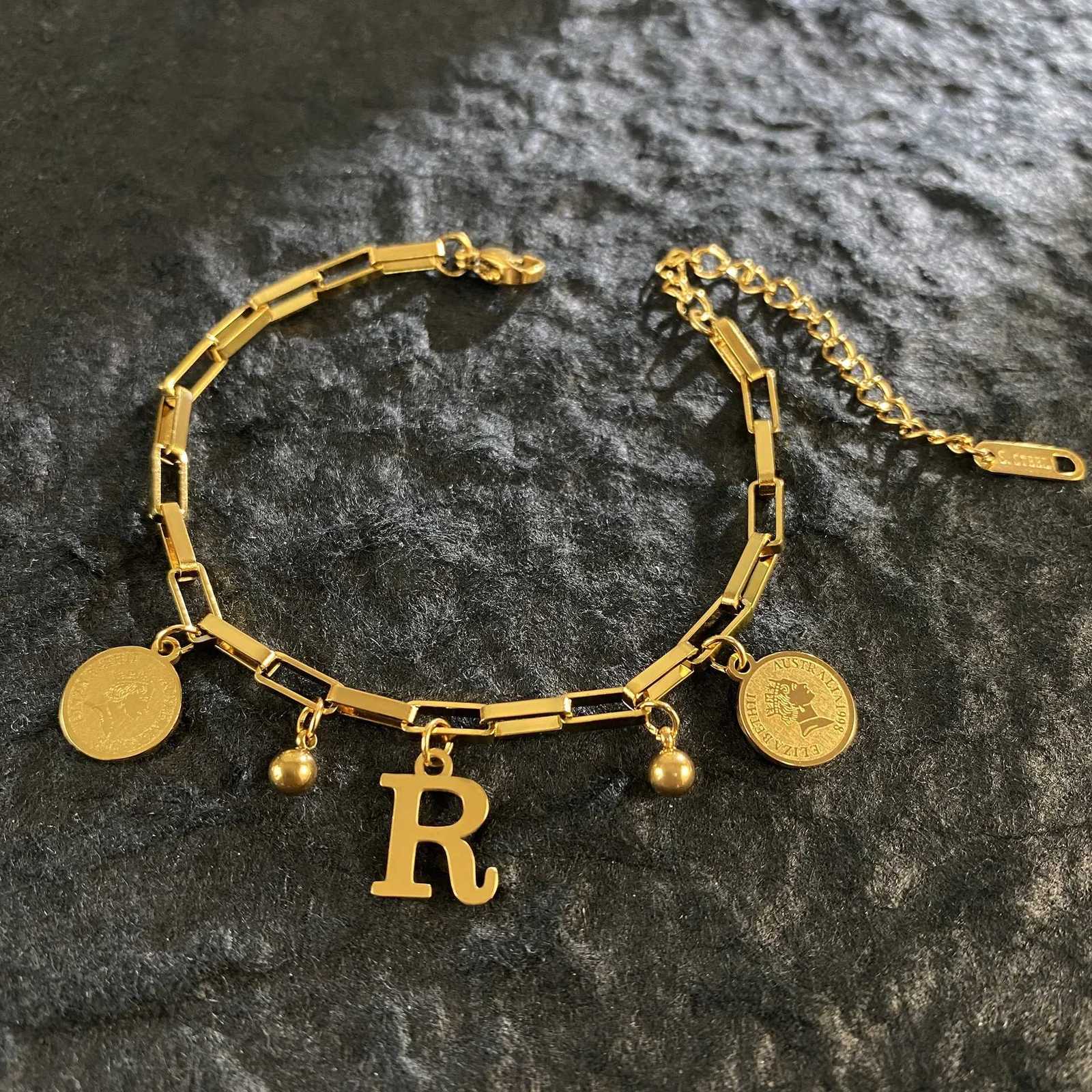 Queen Coin Letter 18K Goldplated Stainl Steel Bracelet for Women Small Bell Pendant Adjustable Bracelet Classic Jewelry GiftXJ250904