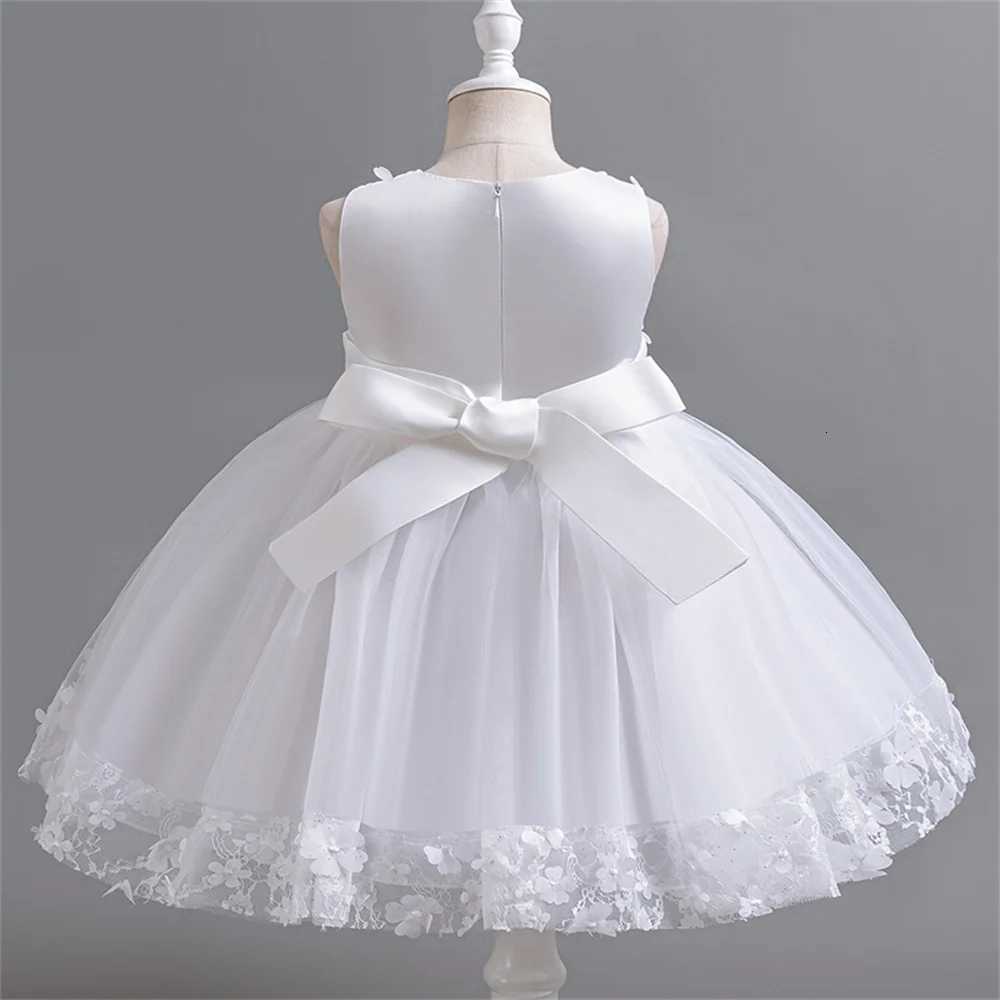 Girls Dress 2024 New Girls Butterfly Bow Princess Dress Fashion Sleeveless Mesh Dress Banquet Performance Evening Dresses Z250904