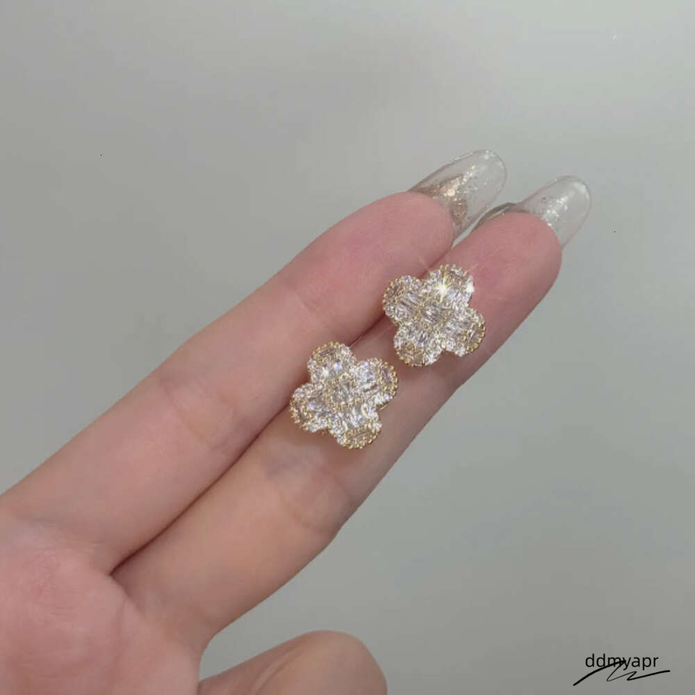 Four-Leaf Clover Ddmyday Shiny Stud Earrings Ddmyday