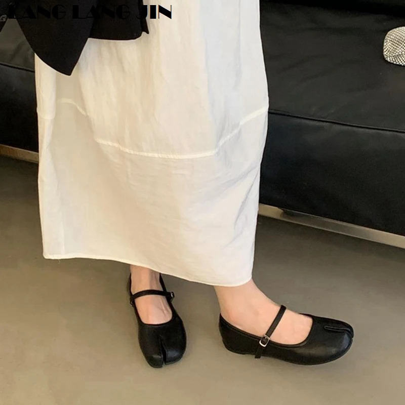 Fashion Tabi Ninja Shoes Women Flats Ballet Split Toe Ballerinas Ladies Round Heeled Loafers Tacones Female Moccasin Mujer 250904