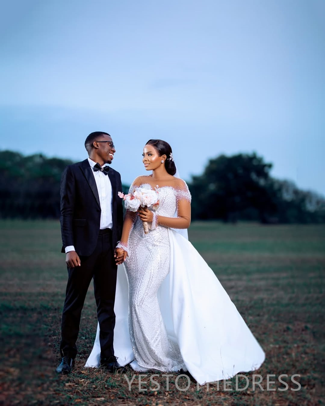 2025 Plus Size Wedding Dress Bridal Gowns For Bride Detachable Train Mermaid Wedding Gowns Sheer Neck Illusion Long Sleeves Pearls Beaded Lace Bridal 