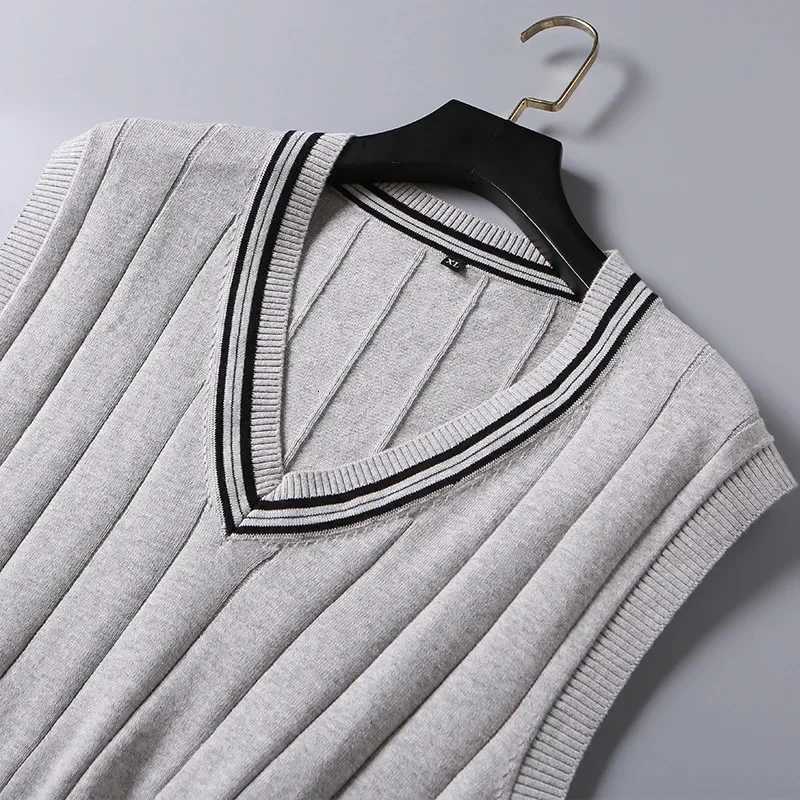 Winter Men Knit Vest Casual Knitted Sweater Cotton Waistcoat vNeck Knitwear Mens Slim Fit Striped Sweater Vest Man ClothingXJ250904