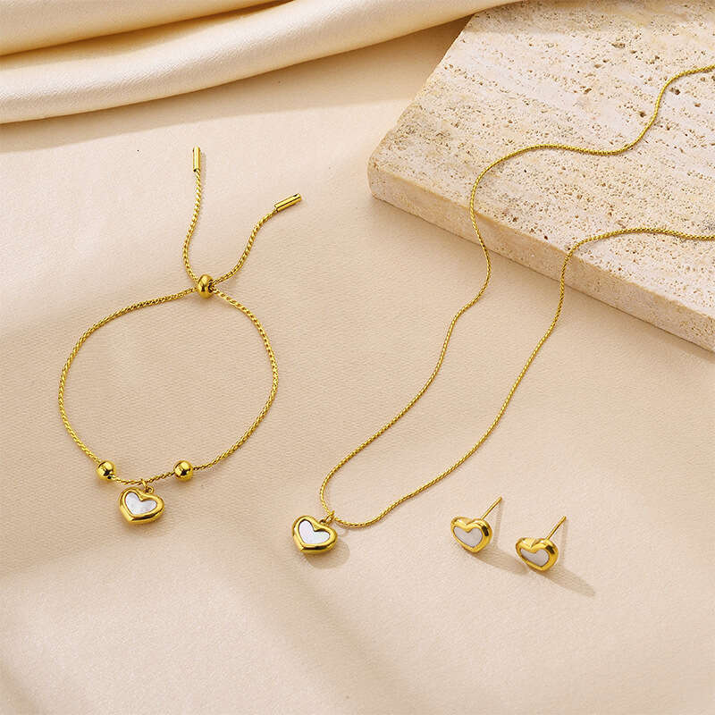 Shell Heart Necklace for Women Summer Light Niche Simple Minimalist Style Heart-shaped Collarbone Chain Versatile Accessories Set