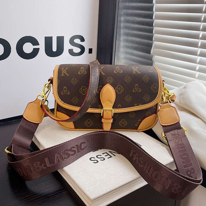 Designer Bags Wide Strap Bag Small Square Bag for Women 2025 New Pattern Printed Saddle Womens Shoulder Crossbody Bag