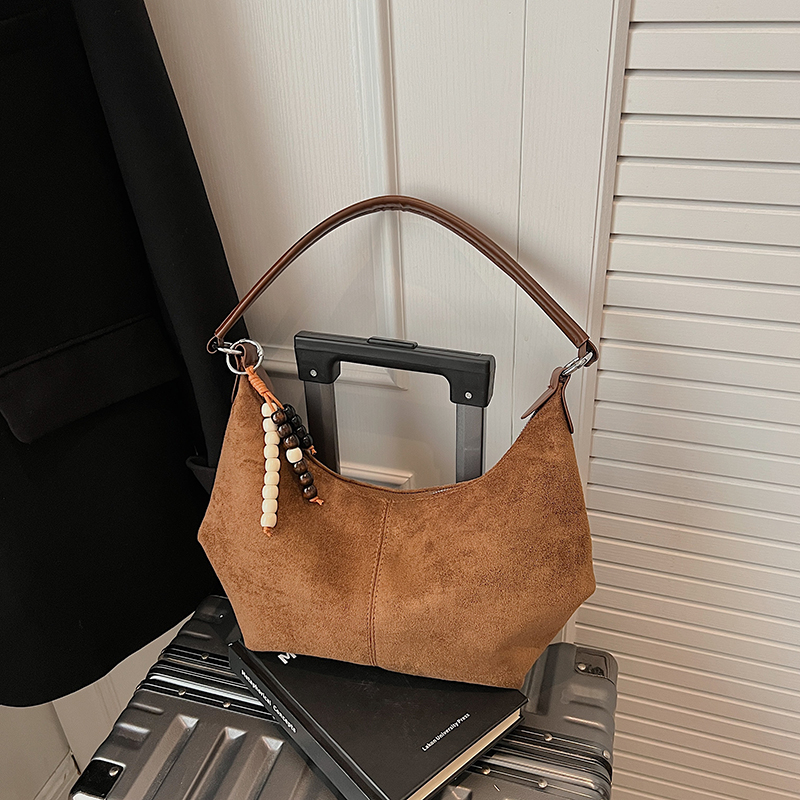 Autumn new niche fashion women's luxurious high-quality handbag, large capacity casual shoulder bag, daily casual versatile shopping crossbody ba