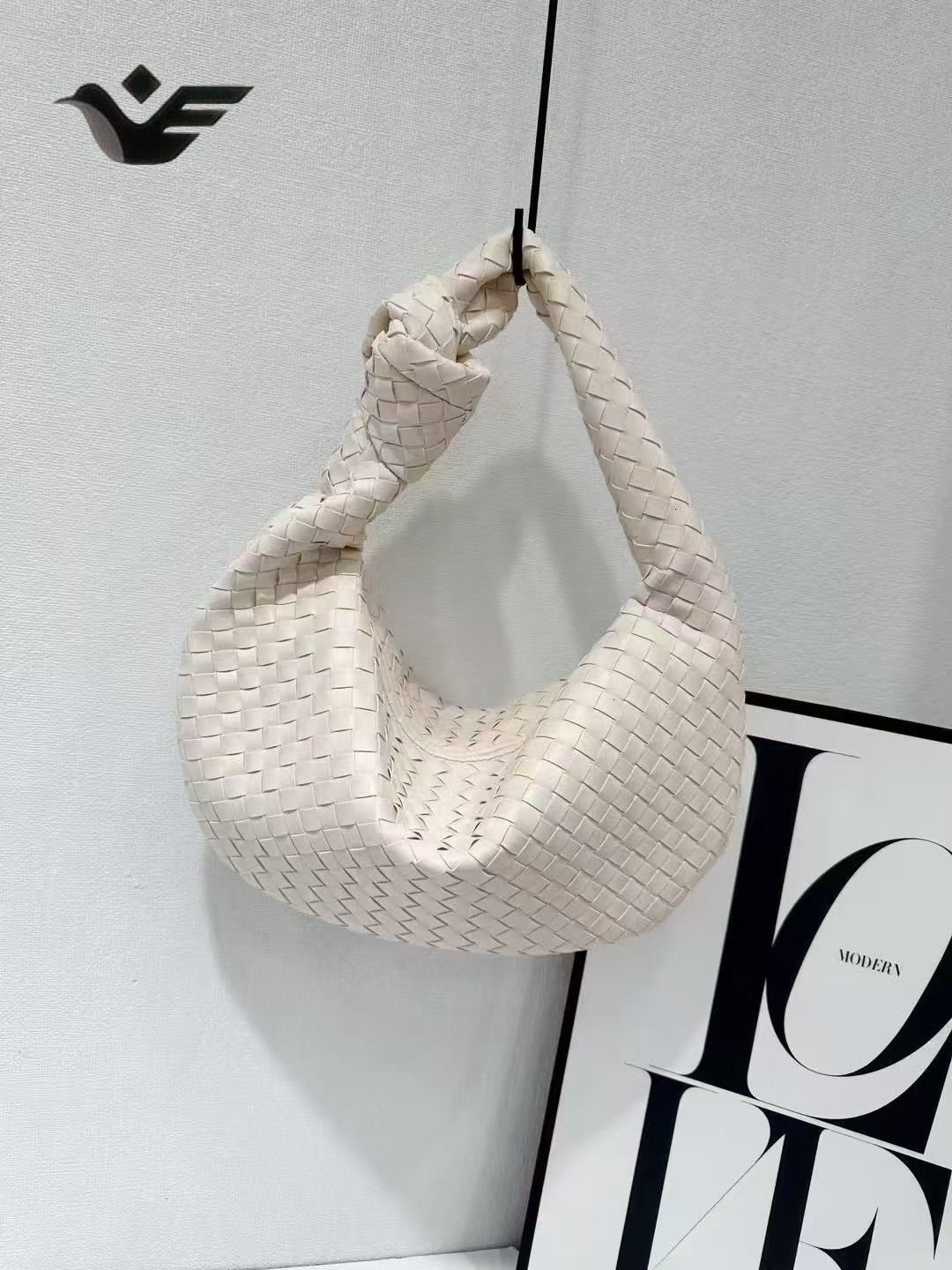 Feiyan Free Shipping New Designer Bag Luxury Shopping Bag Woven Bag Large Capacity Versatile Commuter Underarm Shoulder Bag Light Luxury Retro Handbag