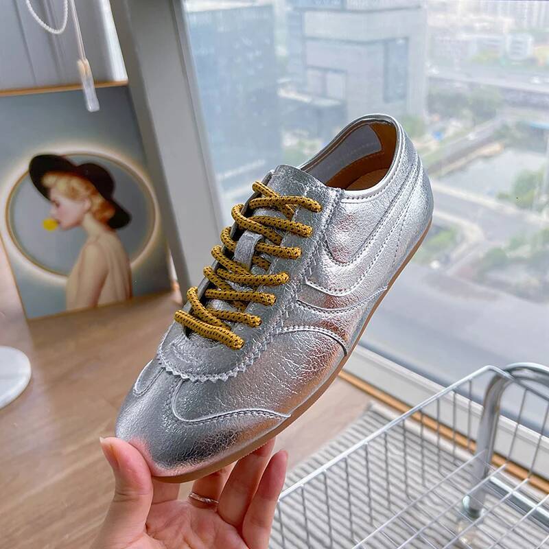 German Training 2025 New Genuine Leather Sneakers Flat Lace-up Retro Large Size Forrest Gump Shoes Women ddmysaturn