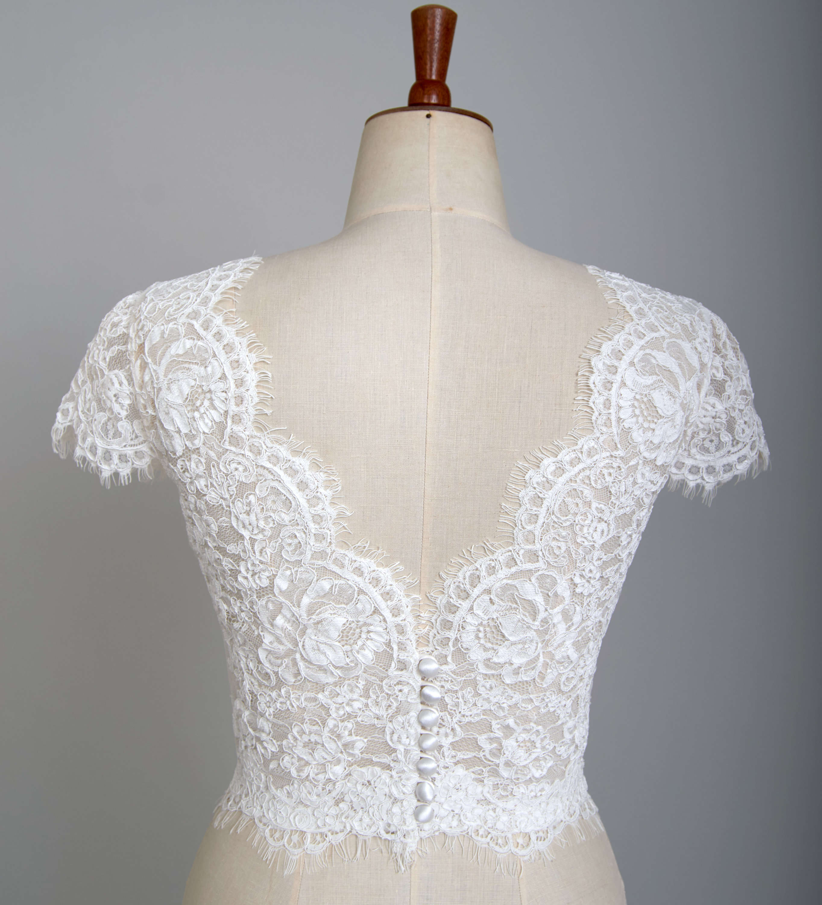Fashion Wedding Lace Wraps Jackets Short Sleeves V-neck Bridal Custom Made Lace Wedding Accessories Customized