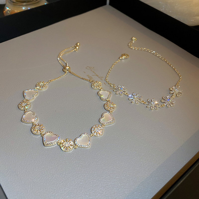 Real Gold Plated Zircon Flower Heart Adjustable Bracelet Niche Fashion Light Design Versatile Women's Jewelry