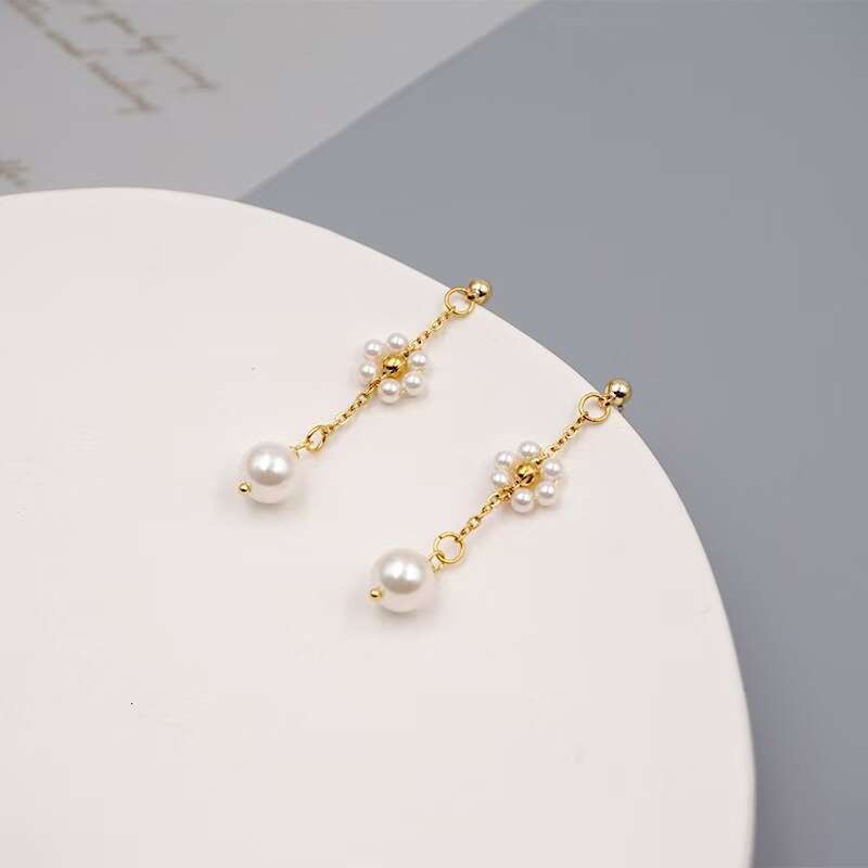 New Style Pearl Flower Titanium Steel Necklace Collarbone Chain for Women Lightweight Design Bracelet Jewelry