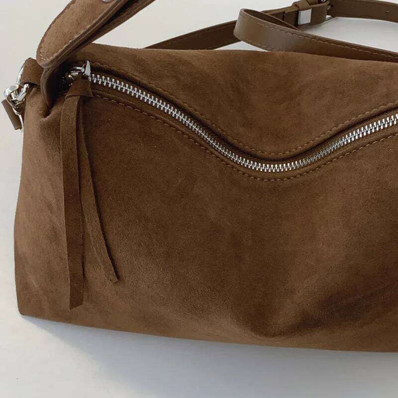 New Fashion Simple Fall Winter Spacious Boston Tote Soft Matte Suede Design Women's Large Capacity Portable Hand Strap Bag
