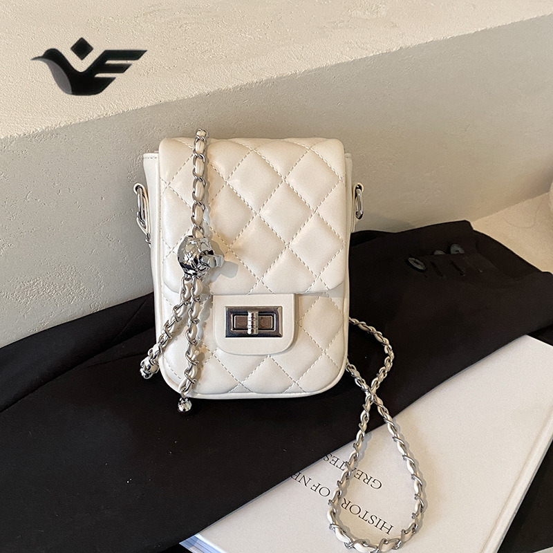 Feiyan Free Shipping New Designer Bag Luxury Shopping Bag Chanel Style Quilted Chain Women's Bag Personality Ins Trend Crossbody Phone Bag