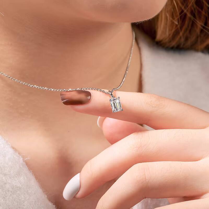 New Fashion Women Jewelry 1ct Emerald Cut VVS Moissanite Diamond Pendant Collares Para Mujer 925 Sterling Silver Necklace