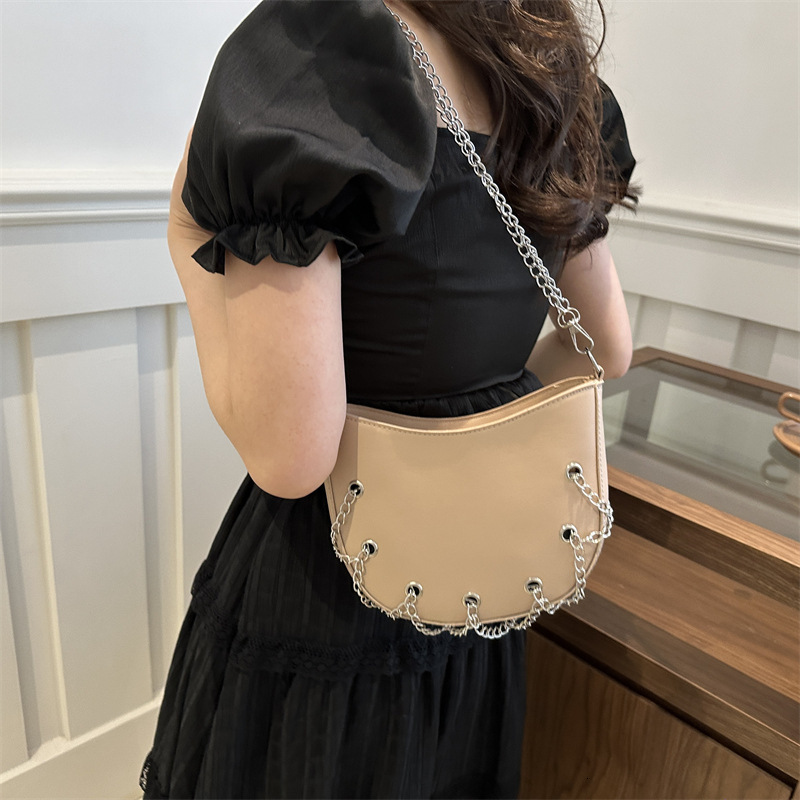 2025 Autumn New Fashionable Simple New Chain Personalized Niche Design European and American Style Crossbody Bag Designer Shoulder Bag
