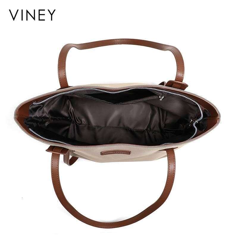 Niche High-capacity Tote Bags For Women 2025 New In Versatile Canvas Shoulder Bag Commuting Shopping Waterproof Totes Womens Bag