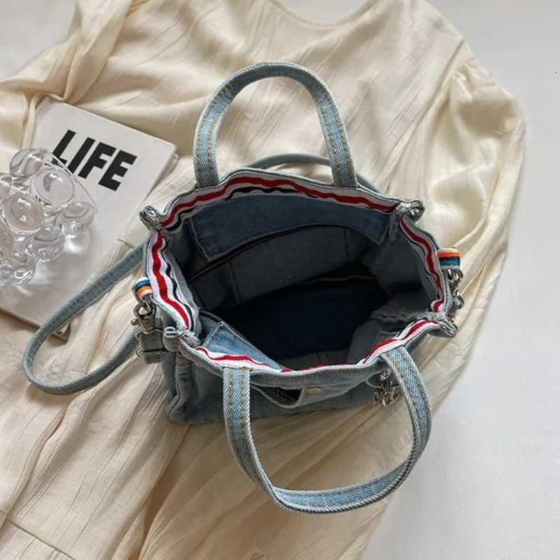 Ladies Crossbody Bags Creative Washed Denim Personalized Fashionable Verstaile Handbags Highquality Shoulder Bags Z250903