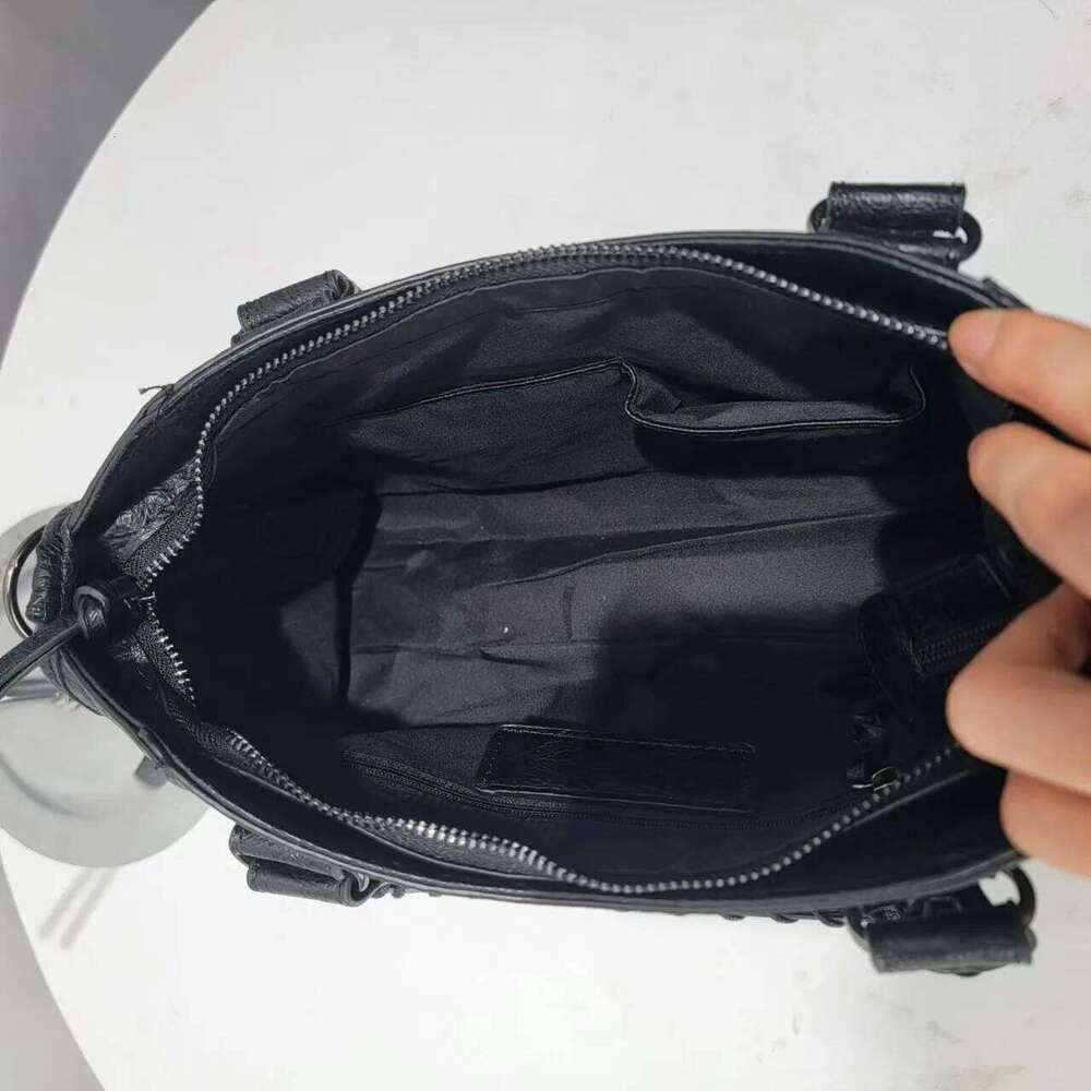 No Good Quality 2025 New Arrival Handbags for Women Famous Brand Shoulder Bag Lady Pu Leather Crossbody Bags motorcycle bag