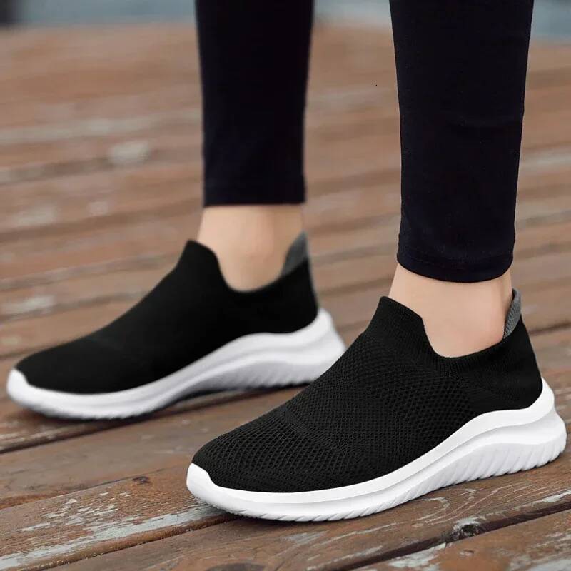 Sneakers Unisex Casual Soft Sole Slip-On Vulcanized Shoe Lightweight Loafers Plus Size Walking Men Shoes Tenis Hombres ddmysaturn