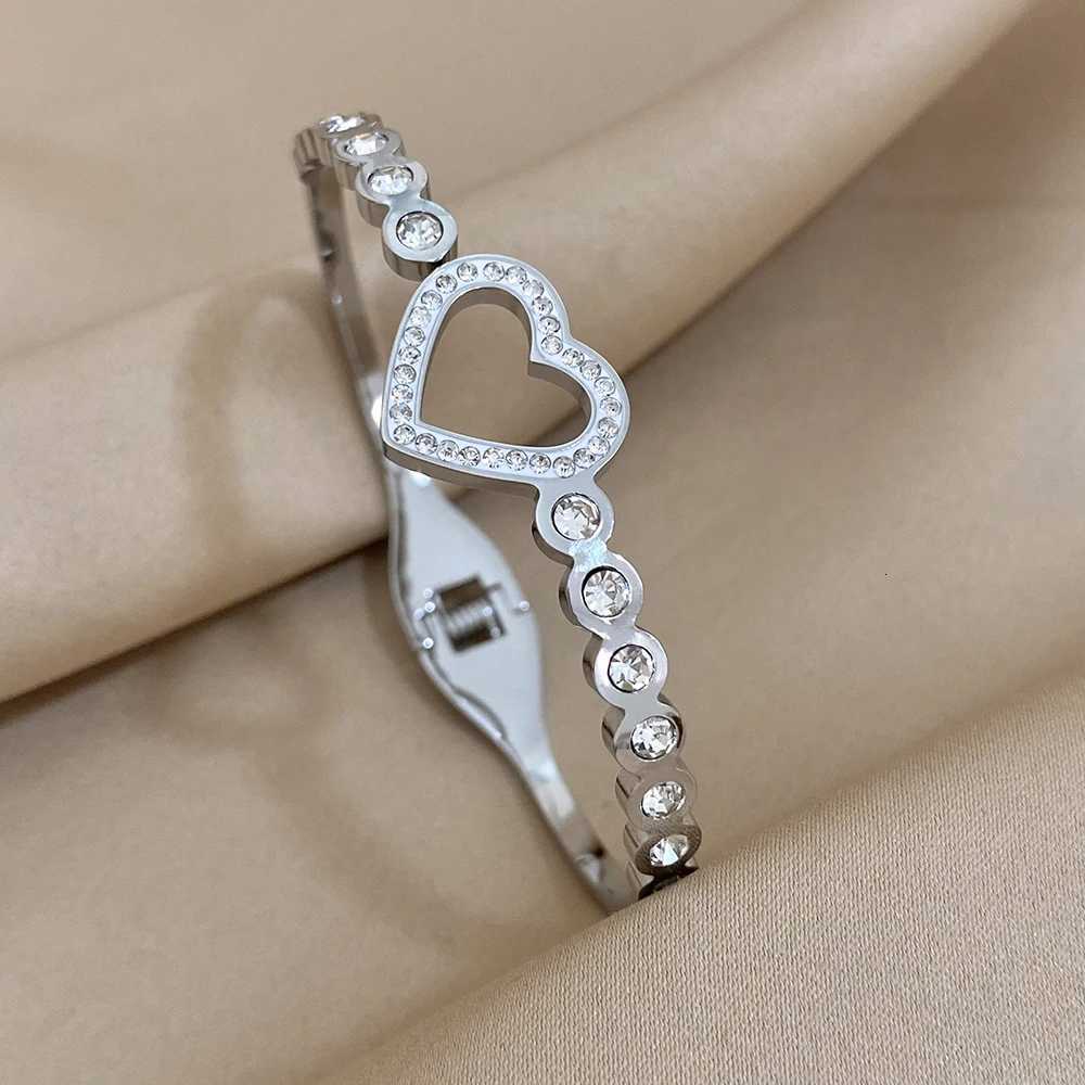 Mahing Bracelet Femme Luxe Rhinestone Stainless Steel Bangle 18K Gold Plated Couple Charm Bracelets Jewelry Gift Y250904