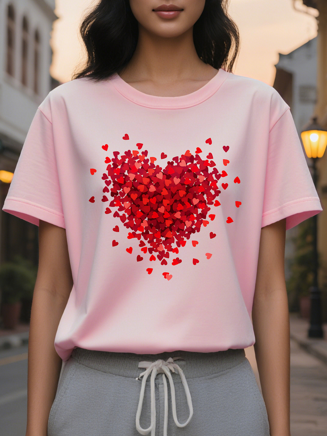 Heart Print T-Shirt Short Sleeve Round Neck Casual Top for Summer and Spring Women