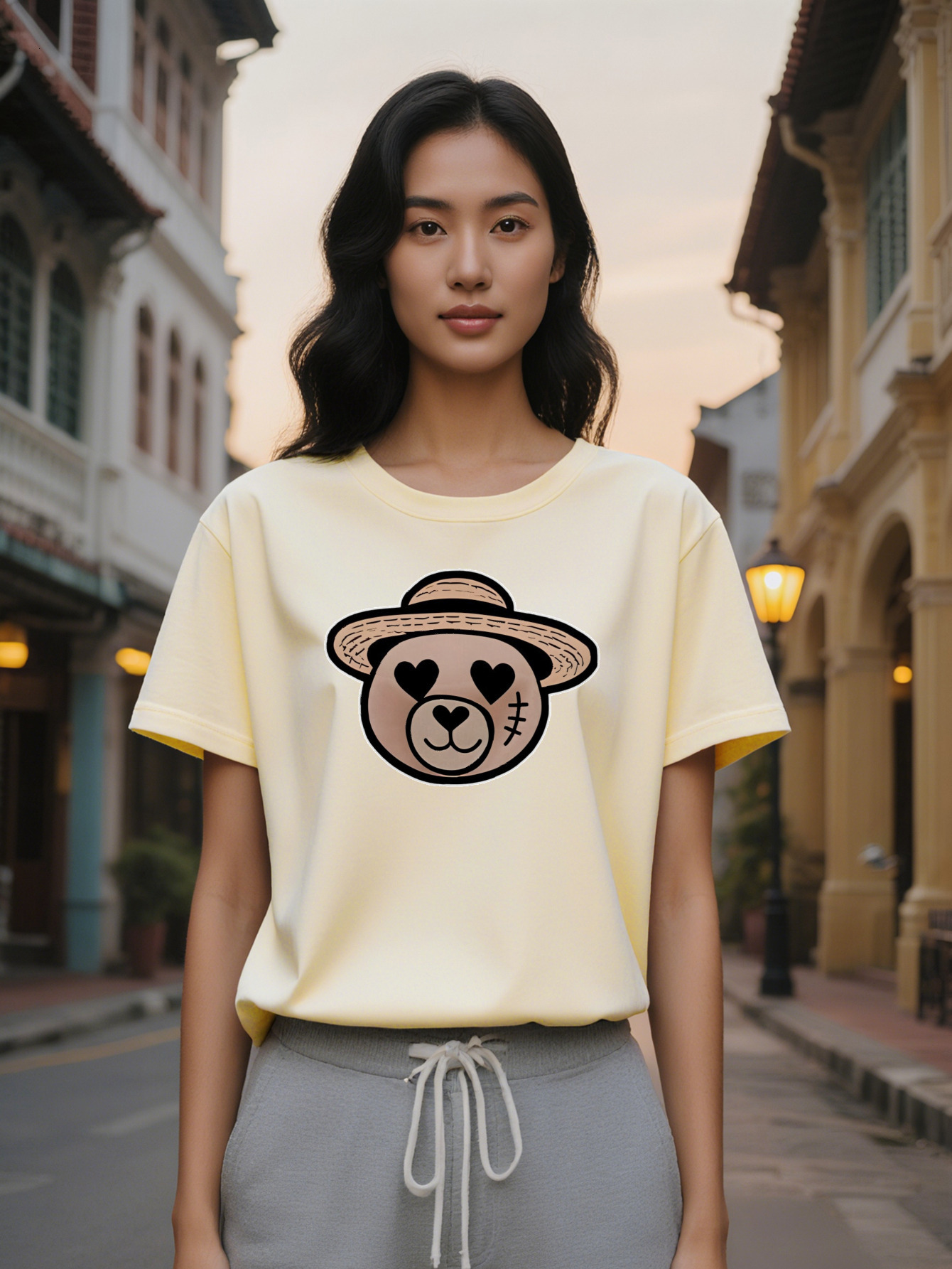 Lady Casual Graphic T-Shirt with Cartoon Bear Heart Eyes Print Black Round Neck Summer Tee Breathable Regular Fit