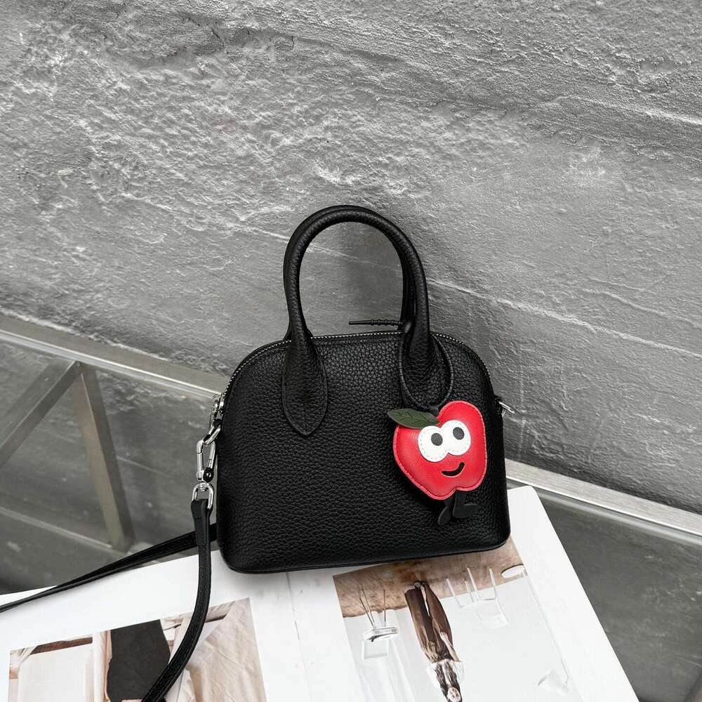 Summer New Korean Version Ins Style Niche Versatile High-End Feel Single Shoulder Crossbody Handheld Simple Shell Bag for Women designer bag B5