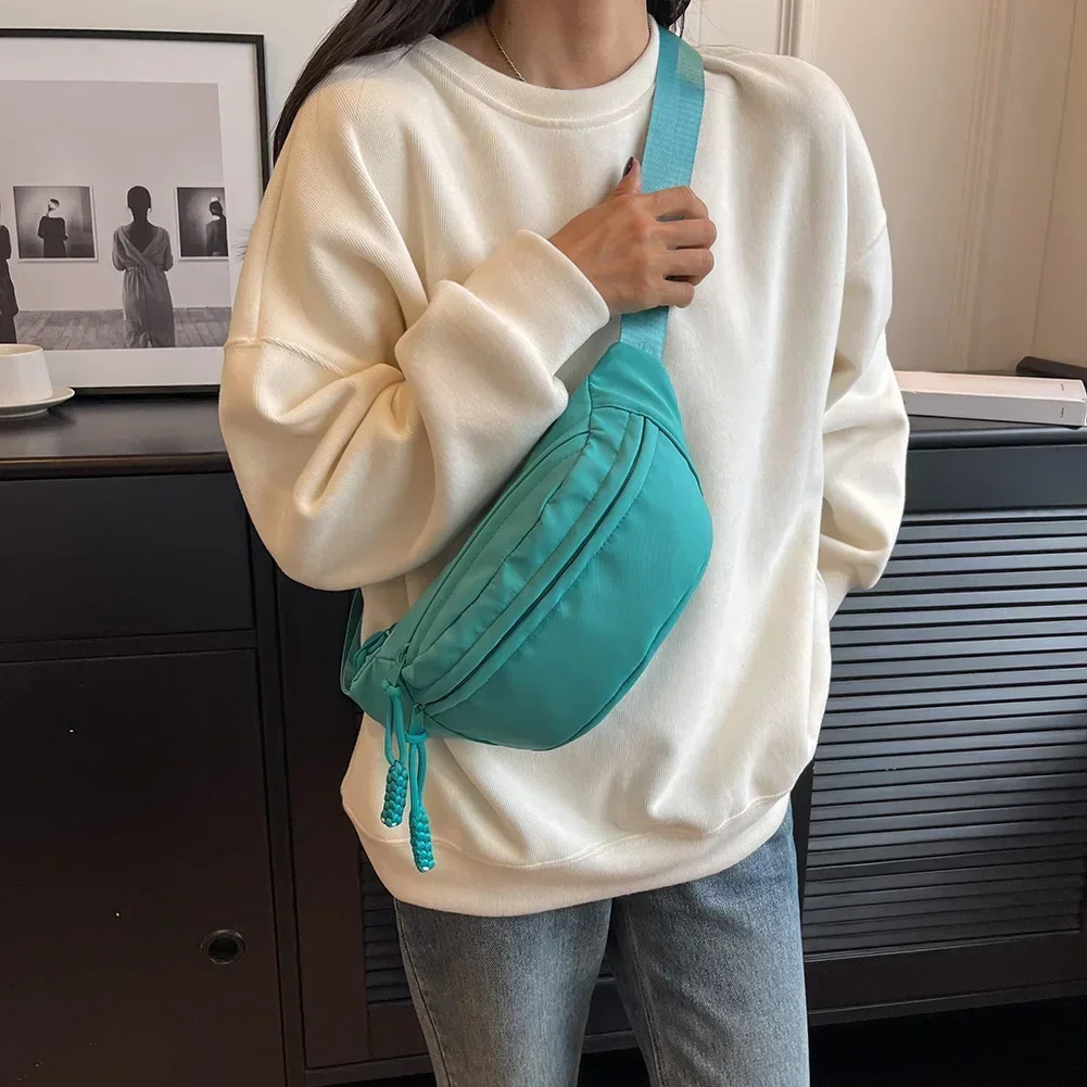 Chest Banana Bag for Women Sling Crossbody Waist Pack Canvas Running Waist Bag Casual Fanny Packs Sport Half Moon Belt Bag 250903