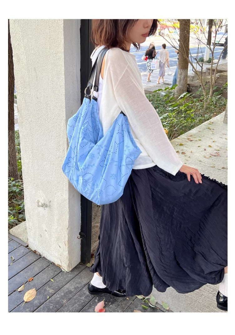 2025 autumn new Korean version niche design casual lazy style handbag lightweight women's shoulder bag designer diagonal cross bag