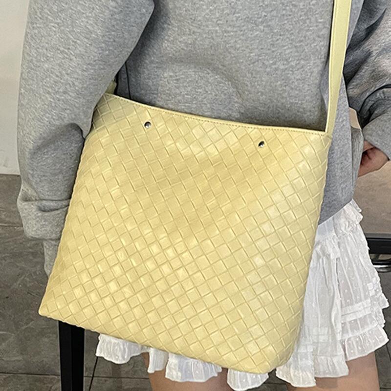 Guguo Designer Bag High-quality Texture Bag For Women, Luxury Bag New Chain Quilted Large Capacity Tote Bag, Fashionable Simple Elegant Shoulder Bag T