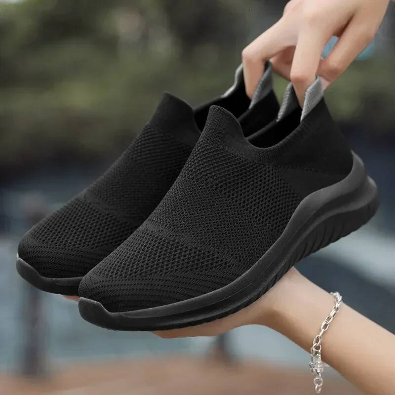 Sneakers Unisex Casual Soft Sole Slip-On Vulcanized Shoe Lightweight Loafers Plus Size Walking Men Shoes Tenis Hombres ddmysaturn
