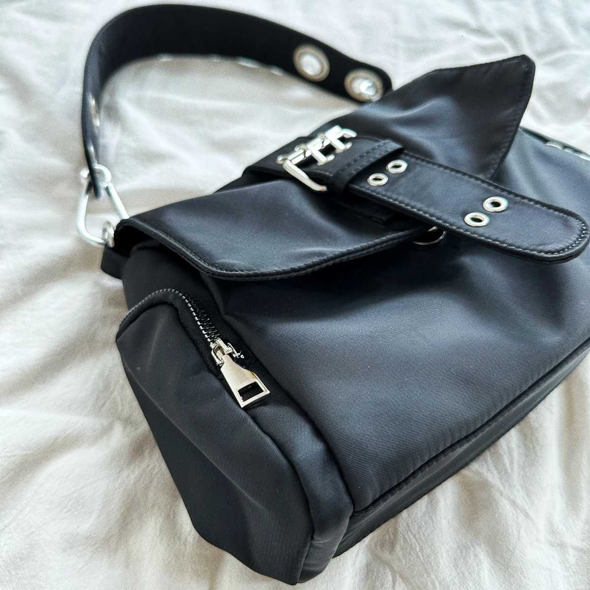 Y2K bag Wide Shoulder Strap Single Shoulder Diagonal Cross Underarm Bag FAshion Womens Nylon Handbag Black Z250903