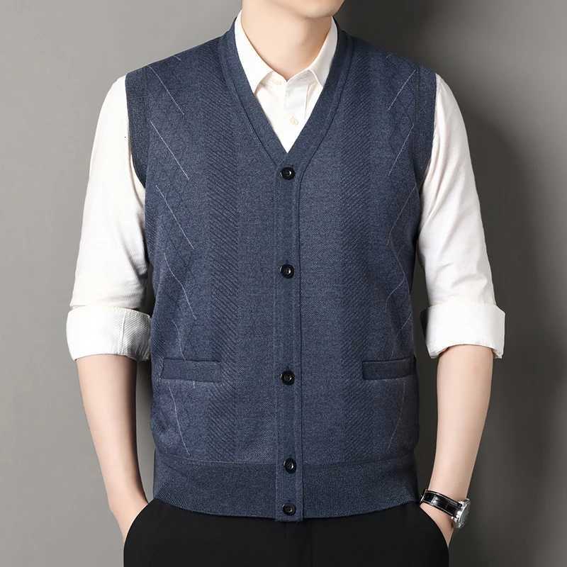 Autumn Winter Warm Slim Fit Knit Vest Men Smart Casual Sleeveless Knitted Sweater Vests Mens VNeck Fleece Patchwork WaistcoatXJ250904