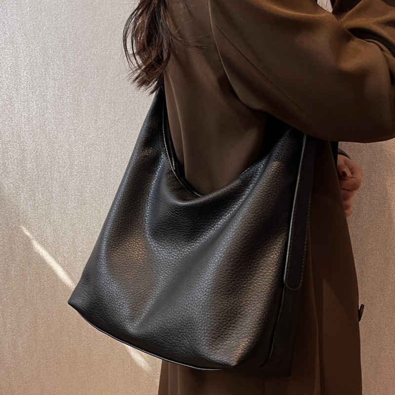Large Capacity Bag For Women 2022 New Luxury Bag Designer Free Shipping Fashion High-quality Texture Shoulder Crossbody Bag Versatile Commuter Work To