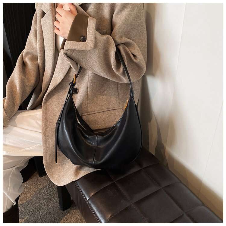 Single Shoulder Tote for Women, Large Capacity, 2025 New Spring Summer Casual Versatile High-Quality Texture Crossbody Dumpling Bag