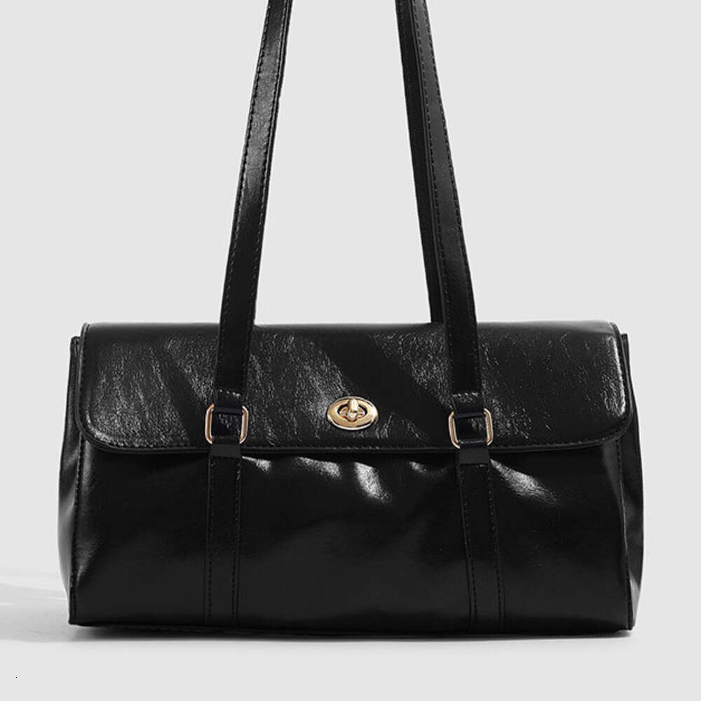 2025 Autumn Winter High End Oil Wax Faux Leather Underarm Bag Women's Minimalist Urban Retro Pillow Bag Commute Versatile Single Shoulder Baguett