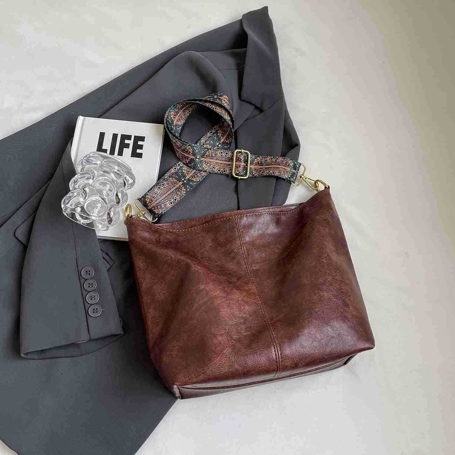 Fashion Hobo Bags for Women Vegan Leather Crossbody Bag with Guitar Strap Shoulder Purses and Handbags M250904