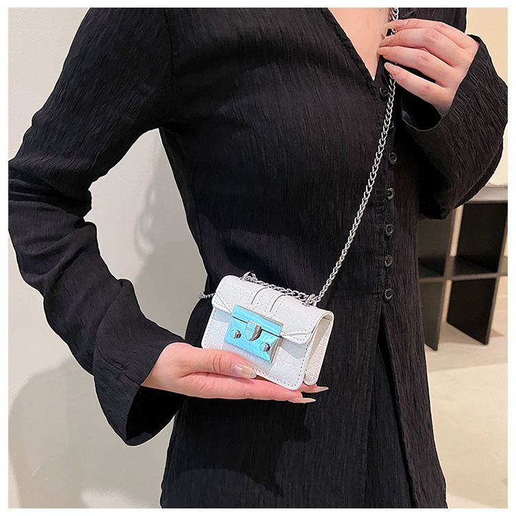 2025 autumn new niche design fashionable mini chain Korean style versatile small square bag light luxury crossbody bag designer shoulder bag