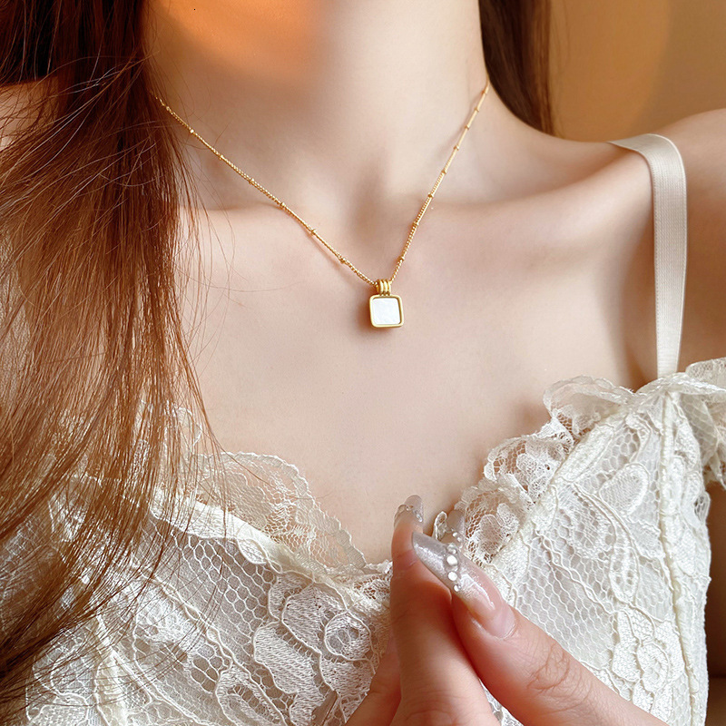 Minimalist Versatile Square Necklace Niche Light High-End Clavicle Chain Fashionable Cool Style Jewelry for Women