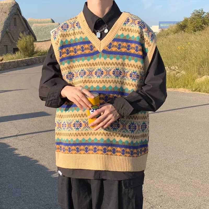 New Arrivals Japanese Retro Knitted Sweater Vest Men Ethnic Style Patchwork Loose Handsome Waistcoat Vneck Sweater OversizeXJ250904
