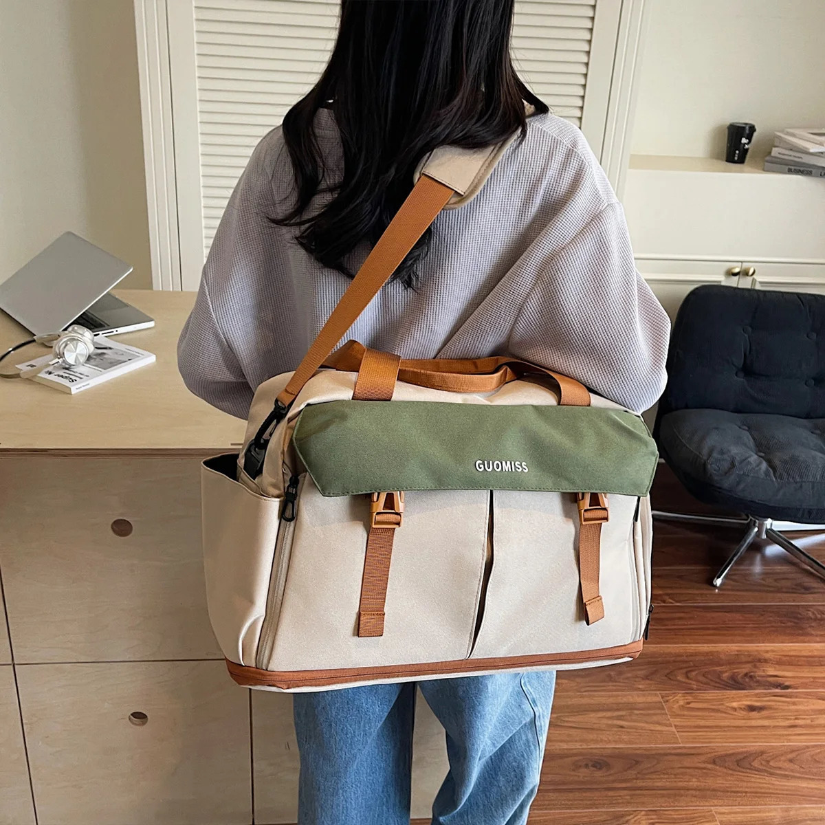 ShortDistance Fitness Bag for Men Wet and Dry Separation Shoulder Bag CrossBody MultiFunctional Travel Bag Womens Training Swimming Bag Large Capacity